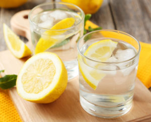 Вода с лимоном при мочекаменной болезни