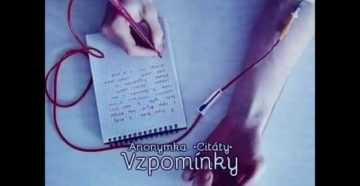Девушка писает кровью